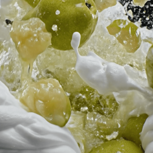 Pear Pavlova